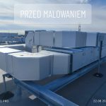Preizolowane kanały zewnętrzne w zakładzie produkcyjnym.